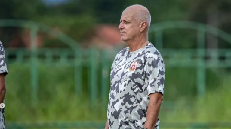 Ex-treinador do Fluminense, Alexandre Gama aposta que equipe não será rebaixada no Brasileirão