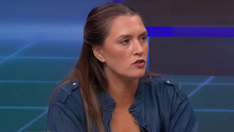 Ana Thaís vê time dando “tiro no pé” com contratação: “Não muda patamar”