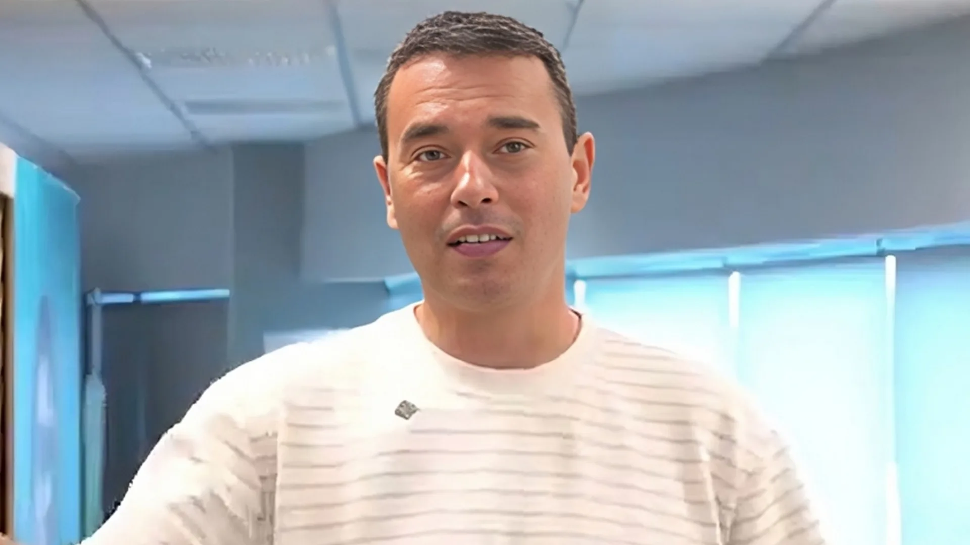 Rizek sinaliza técnico que quer voltar para o Brasil: “Esperando cada tropeço”