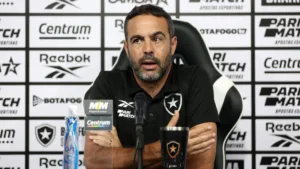 Artur Jorge, do Botafogo, elege quatro times de alto nível no Brasil