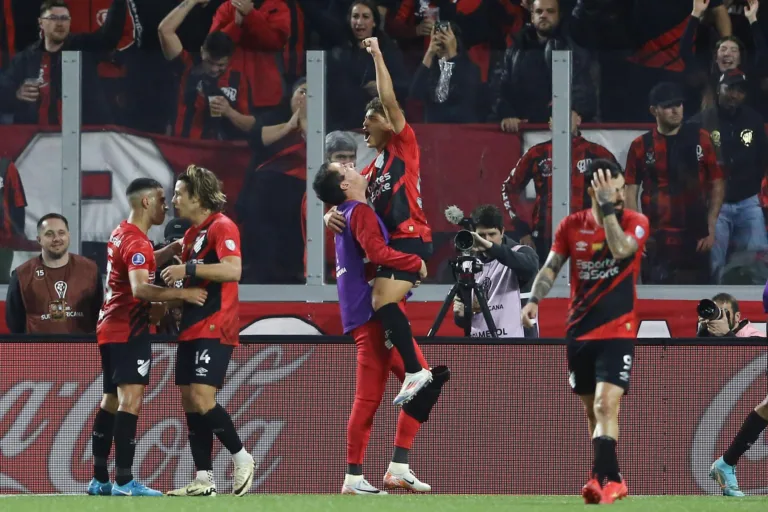 Athletico-PR x Atlético-MG: Furacão deixa a zona de rebaixamento? Veja odds