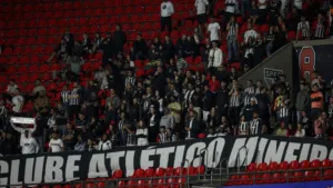 Torcida do Atlético-MG perde a paciência e cobra saída de jogador: “Manda embora”
