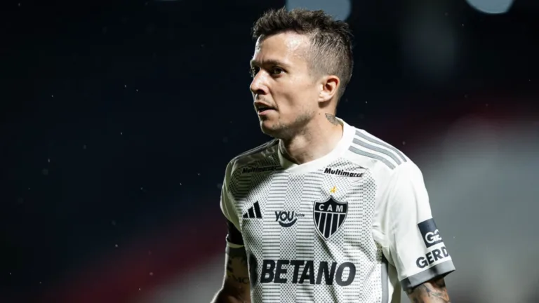 Bernard, do Atlético-MG, aponta jogador do Botafogo com “mentalidade pequena”