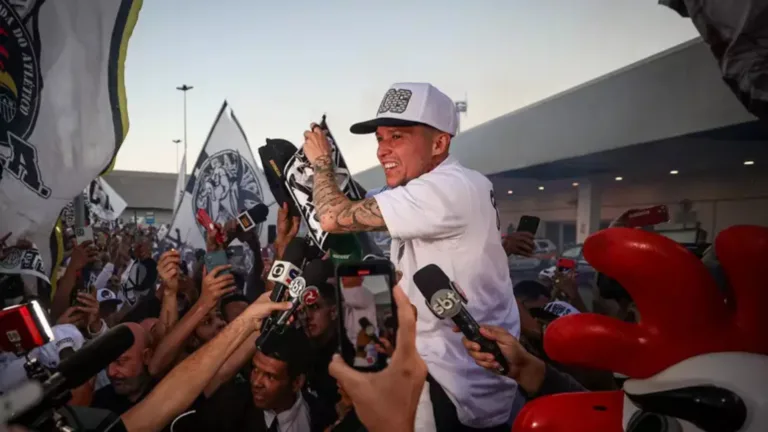 Torcedores reagem a desempenho de Bernard no Atlético-MG