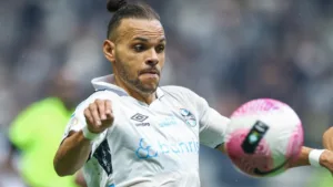 Braithwaite, do Grêmio, crava campeão do Brasileirão e Libertadores