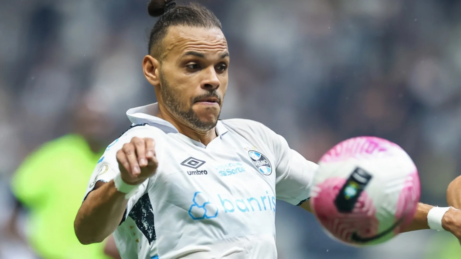 Braithwaite, do Grêmio, crava campeão do Brasileirão e Libertadores