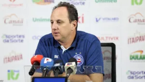 Ceni muda o Bahia hoje contra o Athletico; veja provável escalação