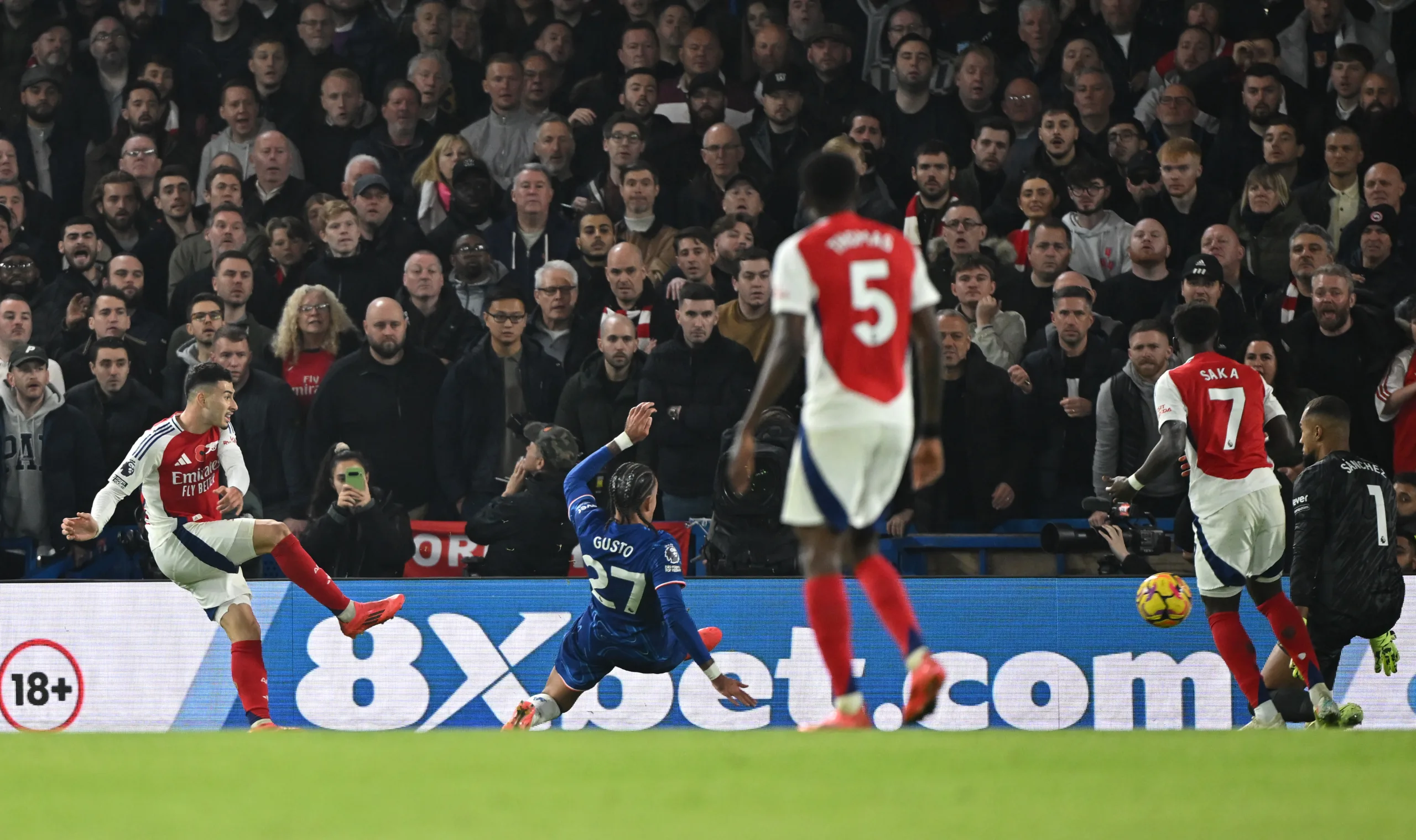 Chelsea e Arsenal ficam no empate pela Premier League e não sobem na tabela