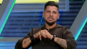 Cicinho crava campeão da Libertadores entre Atlético-MG x Botafogo