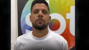 Cicinho crava o campeão do Paulistão 2025: “De costas”