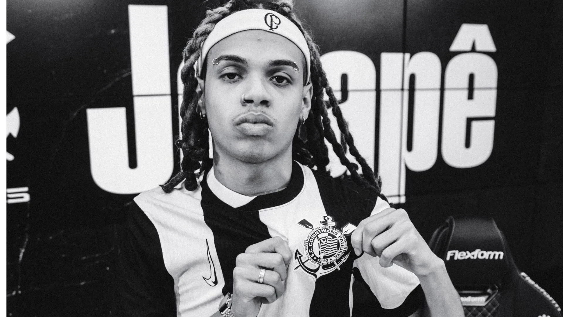 Corinthians anuncia a contratação do MC Jotapê para o E-Sports