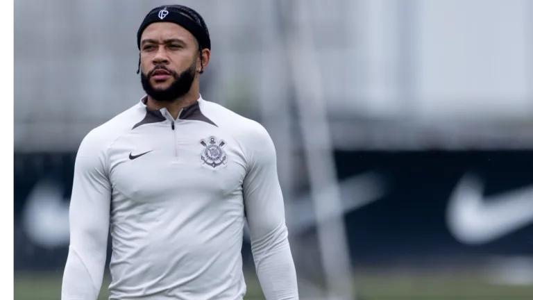 Rizek comete gafe ao falar da presença de Memphis Depay no clássico Corinthians x Palmeiras