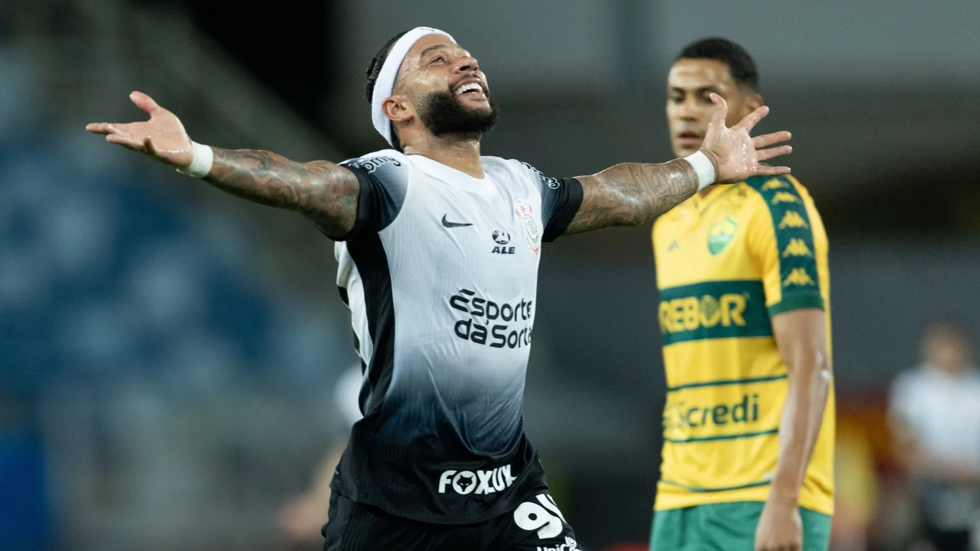 Memphis Depay, criticado por torcedores do Corinthians, é convocado pela seleção da Holanda