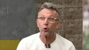 Craque Neto cita torcida que impressiona no futebol: “Incrível”