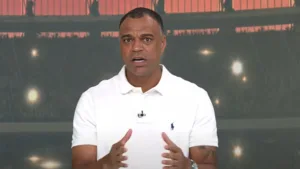 Denílson reage contra Renato Gaúcho após ameaça a jornalistas: “Cuidado”