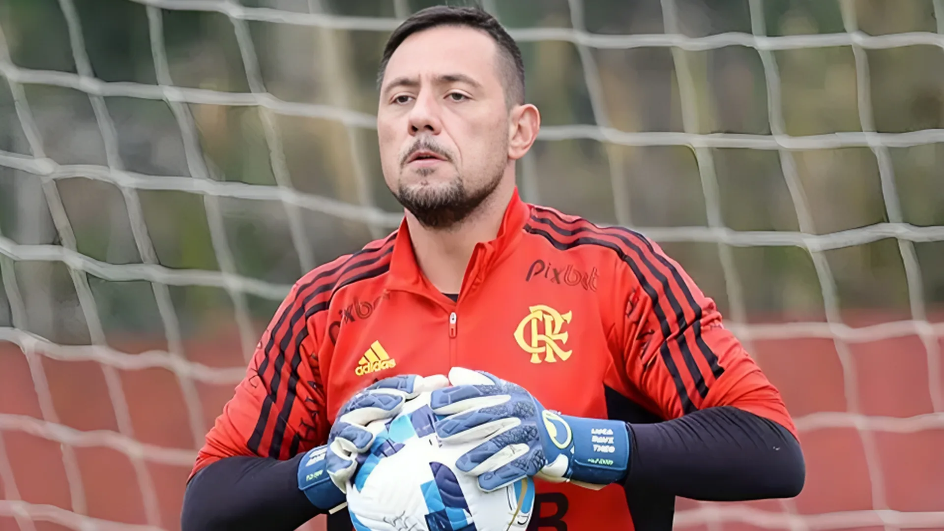 Diego Alves relembra polêmica em Flamengo x Grêmio: “Mexeu com quem estava quieto”
