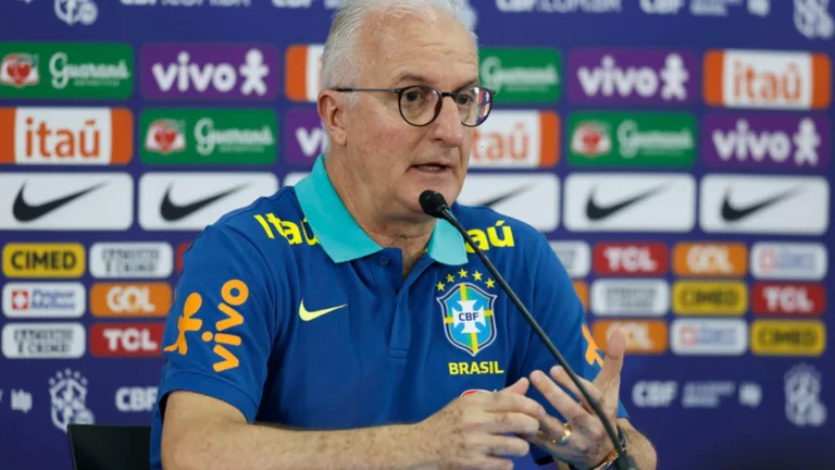 Facincani acusa Dorival Júnior de “queimar” jogador na seleção brasileira: “Me revoltou”
