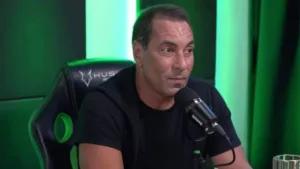 Edmundo banca centroavante extraordinário no Brasil hoje: “Tem faro de gol”