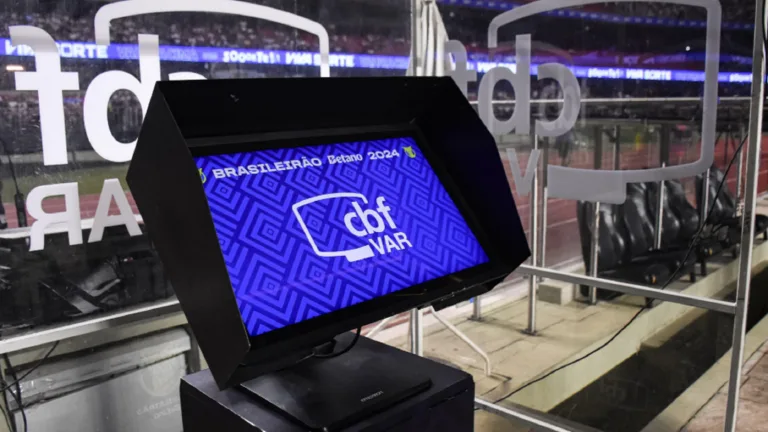 Brasileirão Série A: veja os times mais “ajudados” pelo VAR até a 32ª rodada