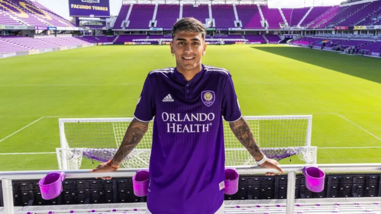 Palmeiras quer atacante da seleção uruguaia para 2025