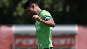 Flaco López mira fim de jejum em Corinthians x Palmeiras para buscar Estêvão na artilharia do Brasileirão