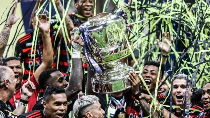 Flamengo se destaca nas redes sociais, superando times de Lionel Messi e Cristiano Ronaldo Flamengo se destaca nas redes sociais, superando times de Lionel Messi e Cristiano Ronaldo