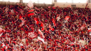 Torcedores do Flamengo montam top-3 dos melhores atacantes do Brasil hoje