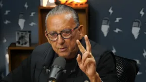 Galvão Bueno indica dois times que não ganham o Brasileirão