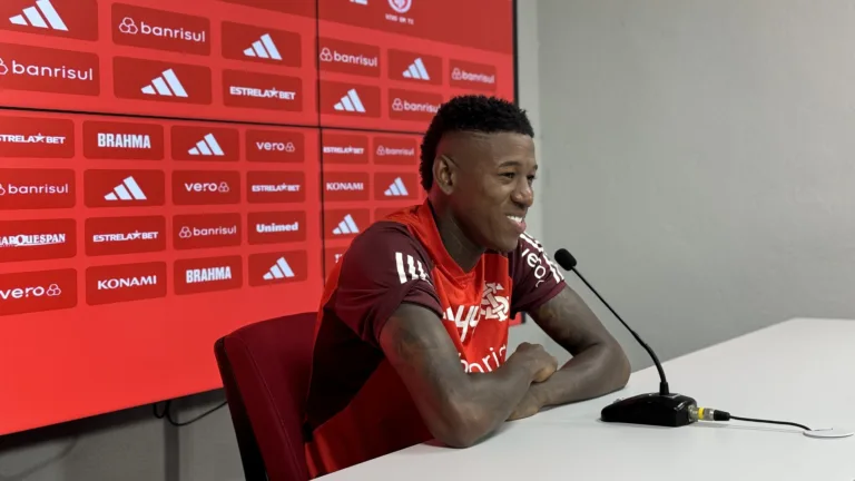 Vitão, do Internacional, indica camisa 10 para a seleção brasileira: “Protagonista”