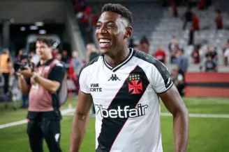 Léo Pelé, zagueiro do Vasco