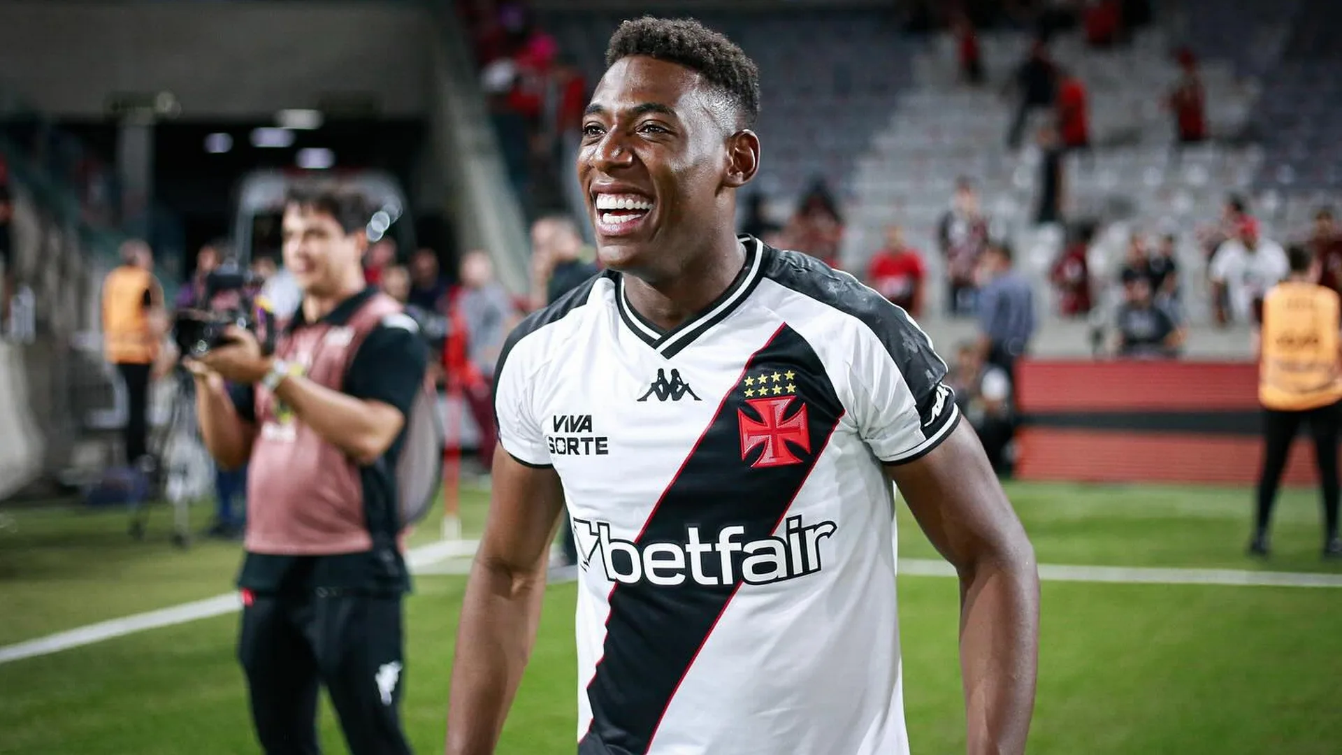 Torcedores elegem os piores jogadores de Flamengo, Vasco, Botafogo e Fluminense