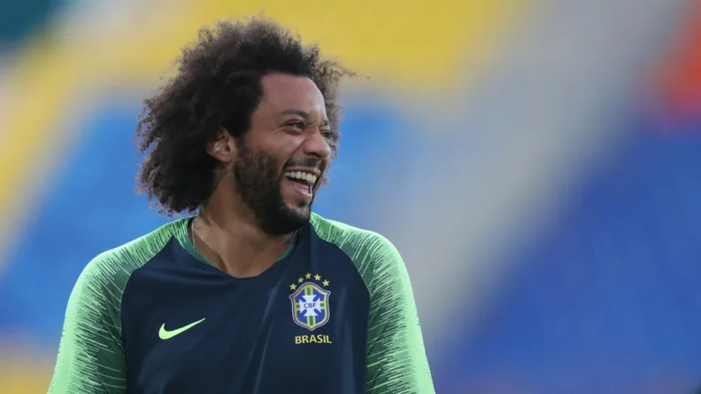 Marcelo declara apoio a time do futebol brasileiro após saída do Fluminense