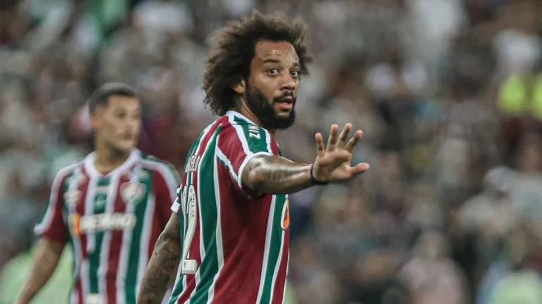 Craque Neto coloca dois laterais acima de Marcelo, ex-Fluminense: “Mascarado”