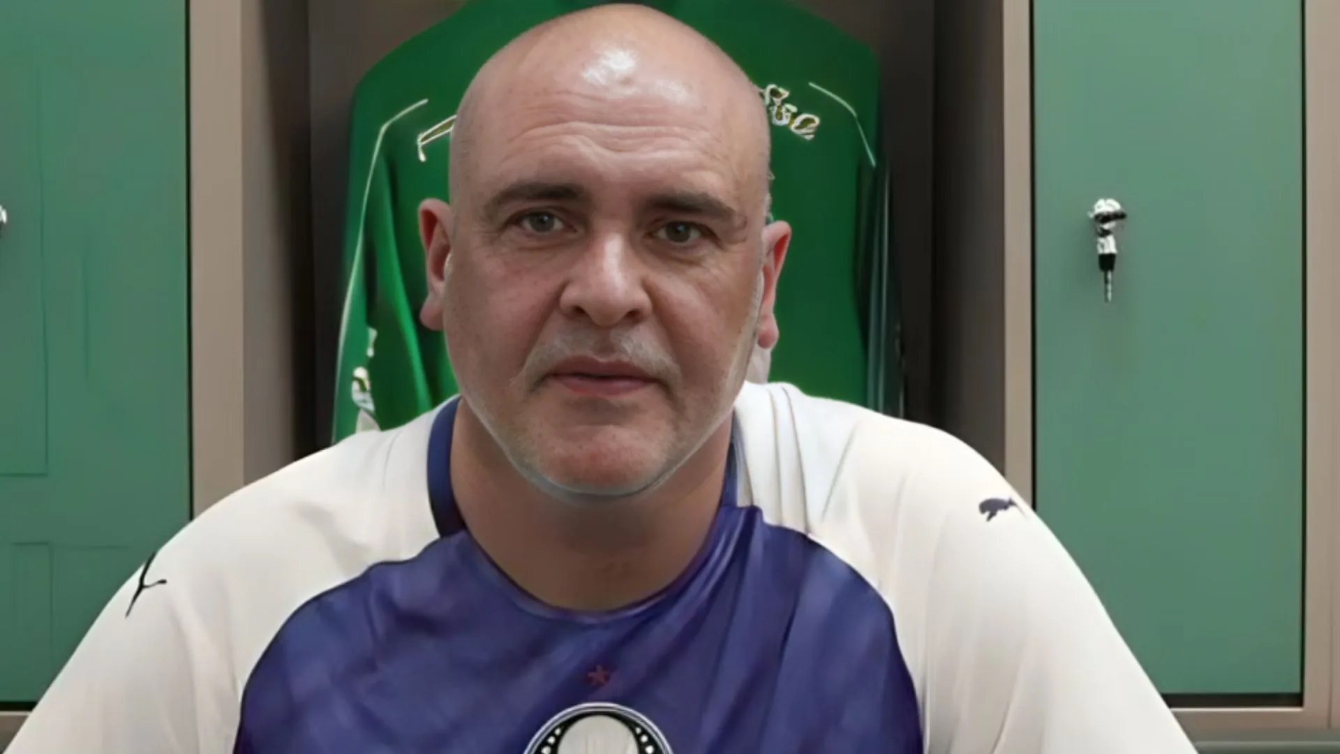 Marcos é provocado e rebate torcedor do Palmeiras: “Preciso da sua permissão?”