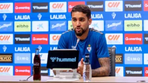 Vasco e Fluminense buscam informação sobre Matheus Pereira, ex-Corinthians