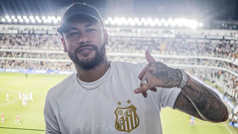 Silas alerta sobre Neymar ao apontar meia esquecido no Brasileirão: “Craque absurdo”