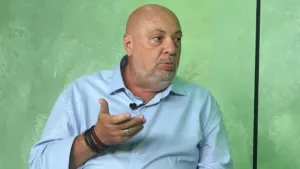Nilson Cesar dá ultimato sobre título entre Botafogo e Palmeiras no Brasileirão