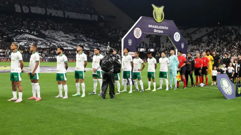 Torcedores do Palmeiras apontam culpados em derrota para o Corinthians