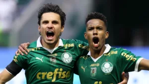 Palmeiras pode assumir liderança do Brasileirão em caso de vitória contra o Corinthians hoje