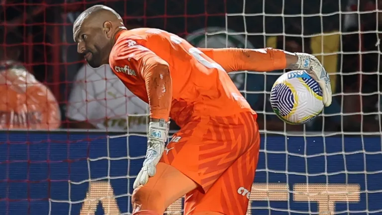 Weverton, do Palmeiras, manda recado ao Botafogo antes de ‘final’ do Brasileirão