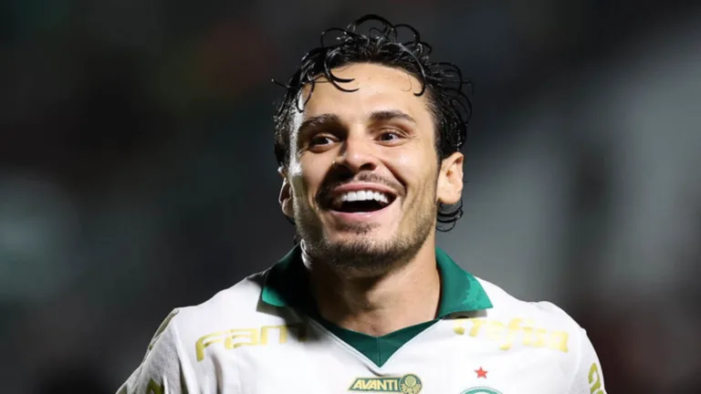 Times da Premier League estão de olho em meia do Palmeiras