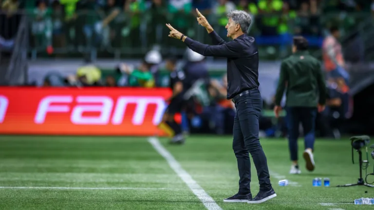 Renato Maurício Prado dispara contra técnico do Brasileirão: “Vergonha”