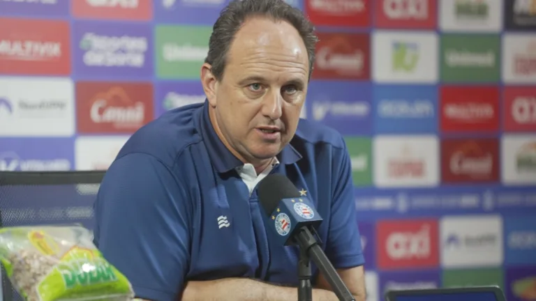 Denílson reage à declaração de Ceni após a derrota para o São Paulo