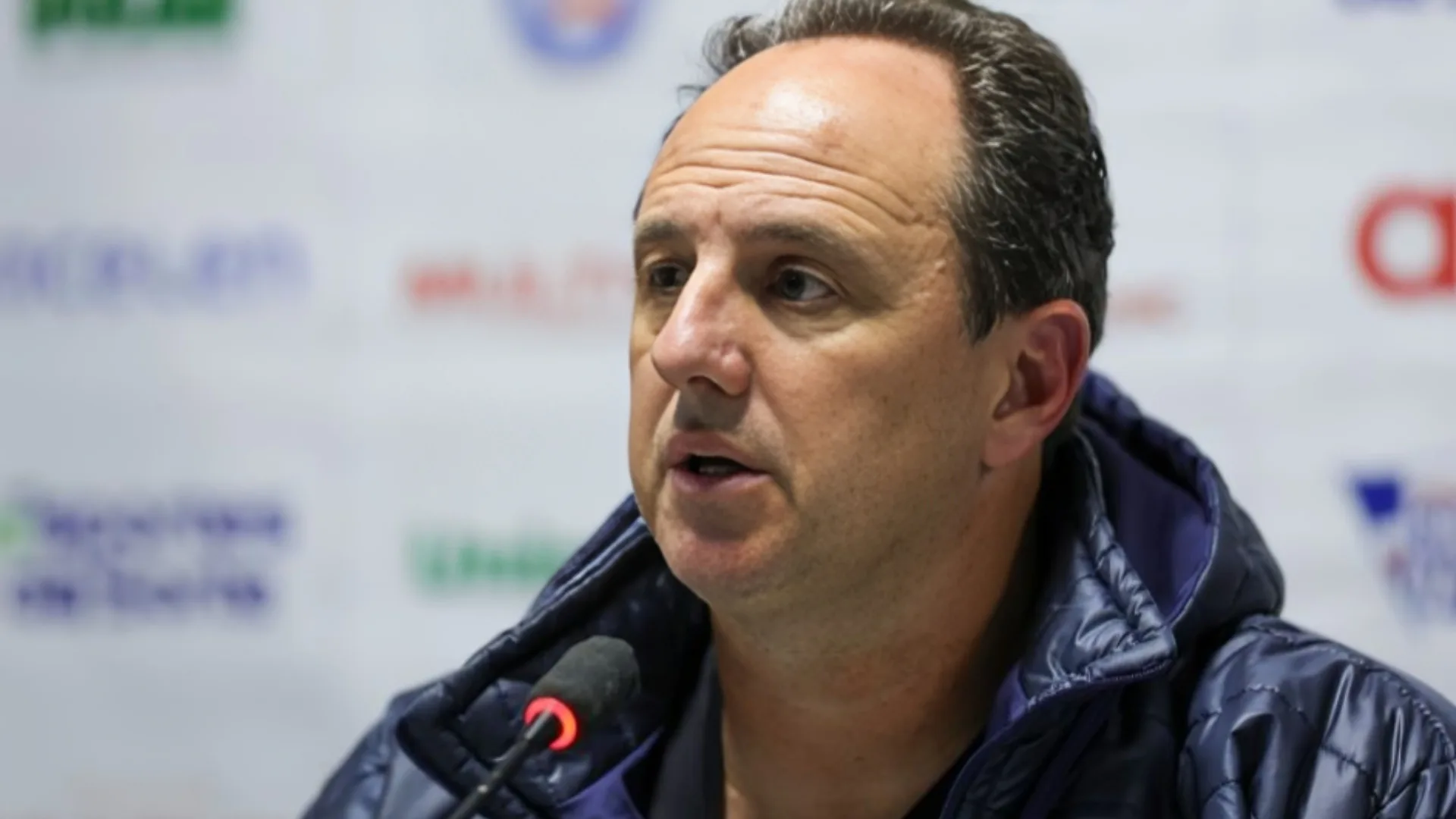 Ceni se irrita e aponta ‘culpado’ por derrota do Bahia no Brasileirão: “É difícil”