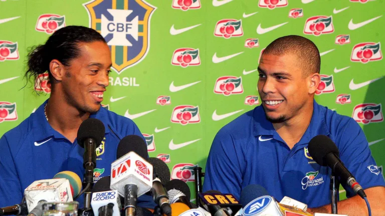 Torcedores comparam Ronaldo, Ronaldinho e Rivaldo com outros craques