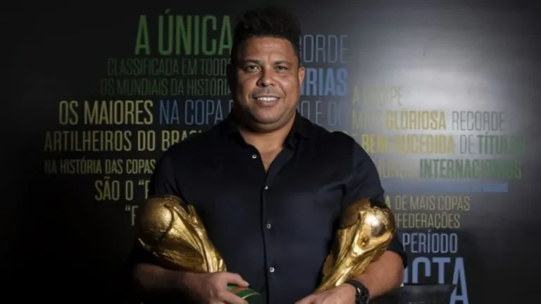 Ronaldo “ignora” Neymar e surpreende ao montar jogador perfeito: “Nada a ver”