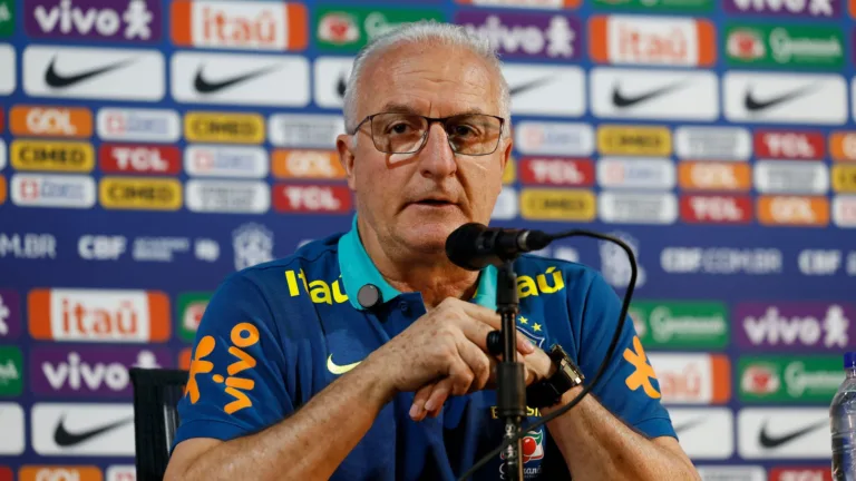 Torcedores se revoltam após Dorival Júnior anunciar dupla na seleção brasileira: “Palhaçada”