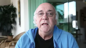 Tostão alfineta técnico do futebol brasileiro: “Raivoso”