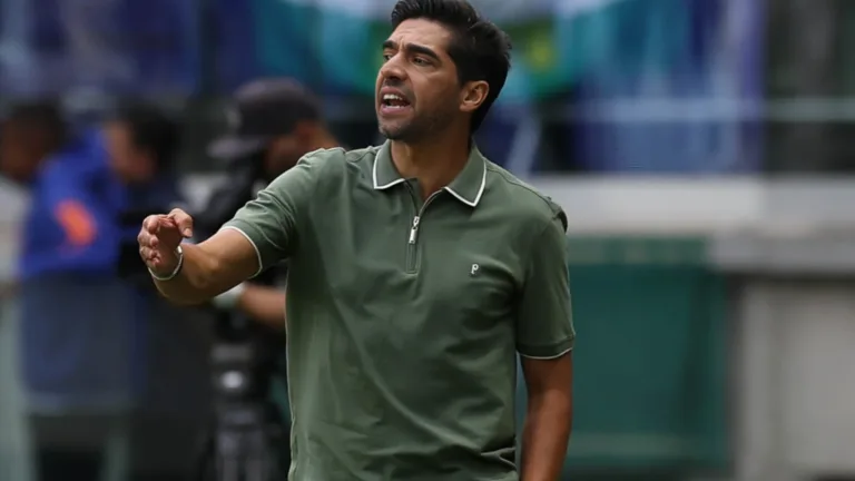 Tostão escancara erro de Abel Ferreira no Palmeiras: “Piorou”