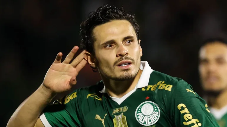 Sormani “descarta” Veiga ao eleger melhor camisa 10 do Brasileirão hoje